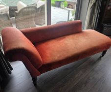 Vintage Burnt orange chaisse longue