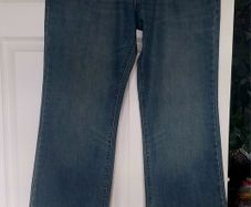 NEW - Old Navy blue jeans W34 L32