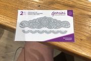 2 piece die set Blossoming borders