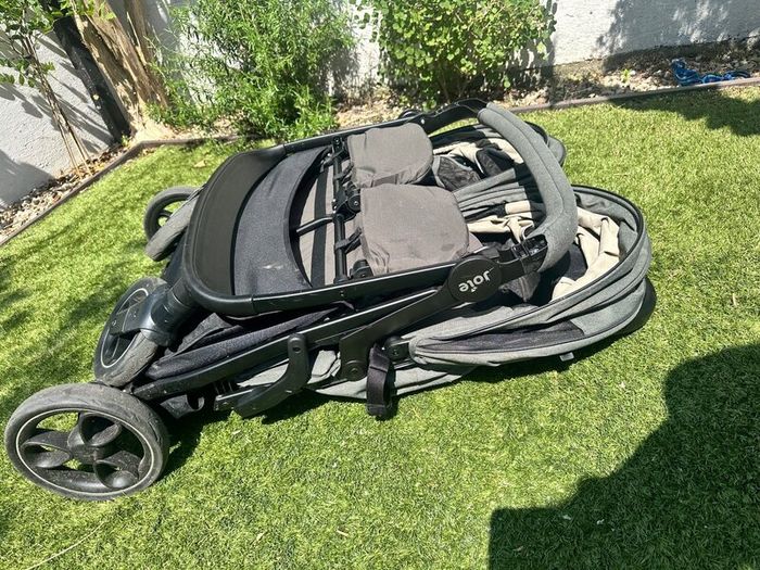 Joie Double Buggy  Excellent Condition  10 Month