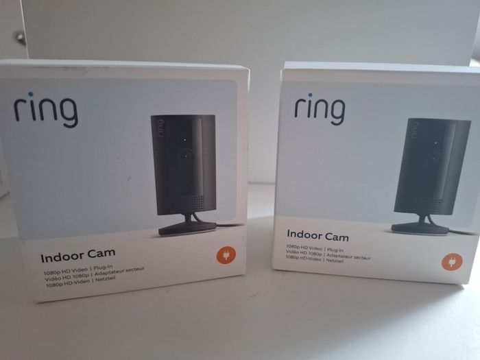 Ring Full HD indoor camera x 2