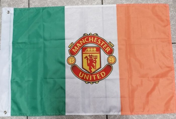 Manchester United Ireland flag 3ft x 2ft.