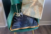 Green chair/lamp/picture