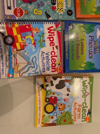 Wipe and clean books, Fun with Phonics