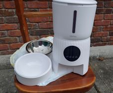 Faroro Automatic Cat Feeder (like New).