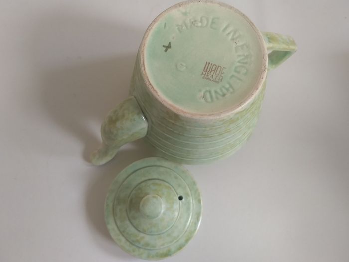 Stunning Art Deco 'Windsor Step' Shaped Teapot by Wade Heath, with a Stunning Rare Mottled Mint Green Glaze, Circa 1930+