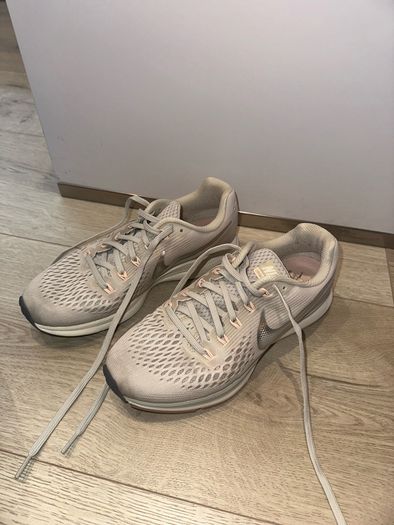 Nike Women's Air Zoom Pegasus Runners - Size UK 5.5