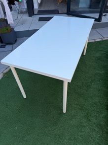 table 150 x 75 cm