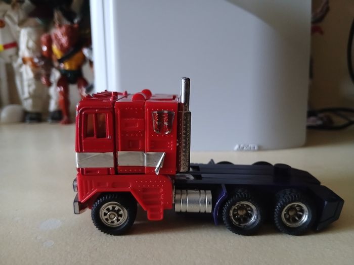 1984 Vintage Optimus Prime