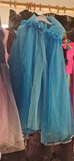 kids costumes / dress up