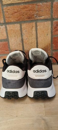 Adidas Run 70s  runners/ trainers. Size 7