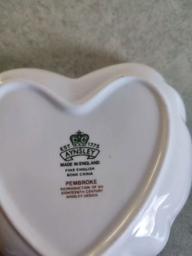 Aynsley Floral 'Pembroke' larger Heart Shaped Trinket Dish