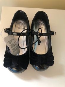 Girls shoes size UK 7
