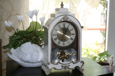 Rhythm  Wind Up Japan Musical Clock