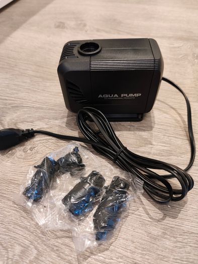 Submersible pond pump