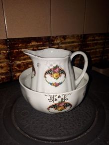 Jug set