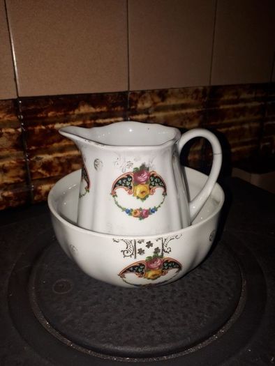 Jug set