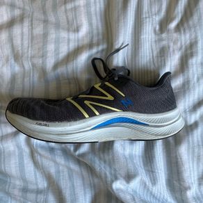 new balance running shoes