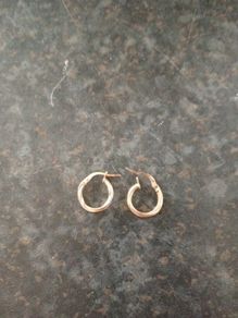 gold earrings