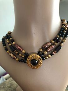 Liz Claiborne choker