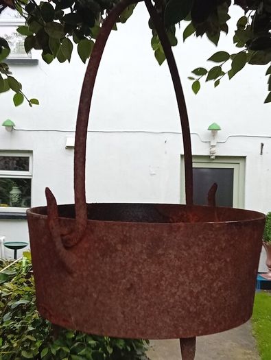 Cast Iron Pot