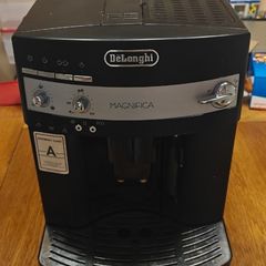 Coffee mashine DeLonghi Magnifica
