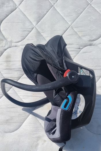 Newborn baby car seats