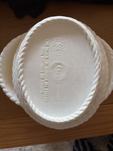 Plastic bowl
