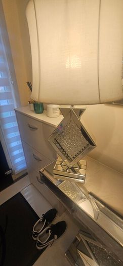 Luxury Crushed Diamond & Mirrored 3-Piece Entryway Set (Console Table, Mirror, Lamp Quick sale