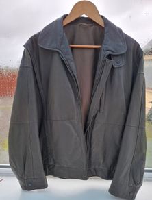Gents Beautiful Leather Jacket.    Free Postage.