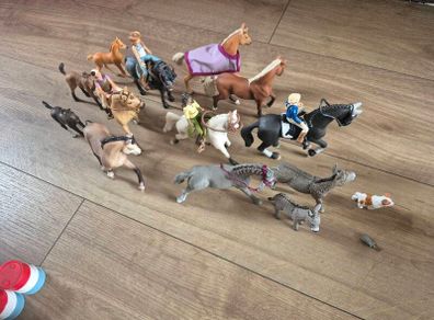 Schleich horses, stables and accessories