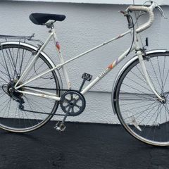 Ladies. Raleigh Candice Vintage Road Bike