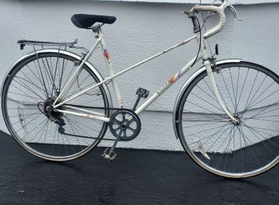 Ladies. Raleigh Candice Vintage Road Bike