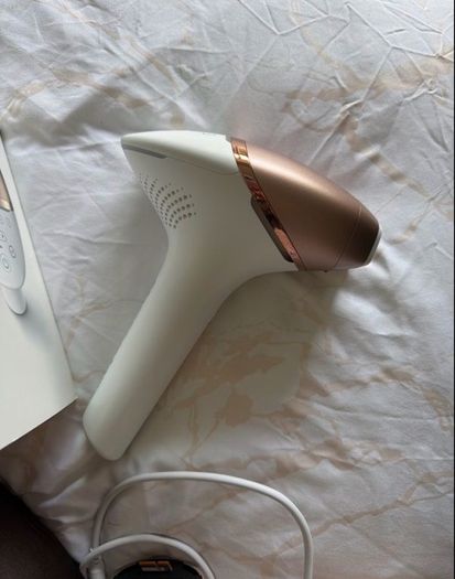 Philips Lumea Series 9900 IPL Hair Removal Device - Excellent Condition