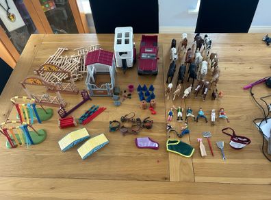 Schleich ponies/figures & accessories
