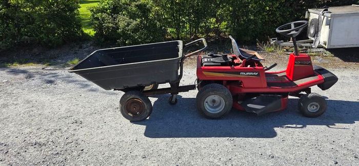 Ride on mower and trailer
