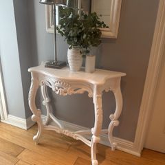 Beautiful French console table in Farrow & Ball white