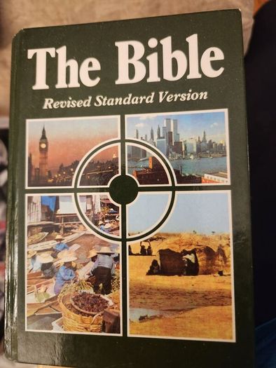 THE BIBLE. REVISED STANDARD  VERSION. Hardback in very good condition.  1100 pages.38.