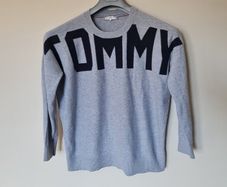 Tommy hilfiger Vivie crew neck jumper Size xs grey ptp 23" in excellent condition