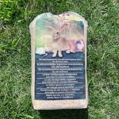 7 litres of unused animal bedding