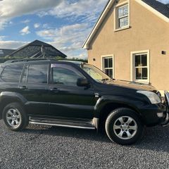 Toyota Land  Cruiser Crew Cab
