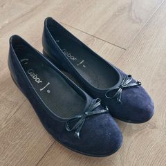 Ladies shoes