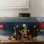 lego 10293 and 40494 Image 4