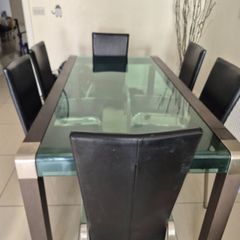 Dining table and 6 chairs