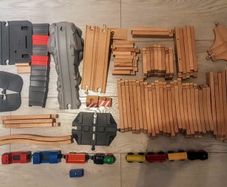 Wooden road set (84 pieces)