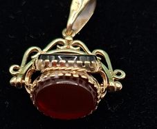 9ct yellow gold swivel fob