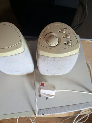 Computer speakers