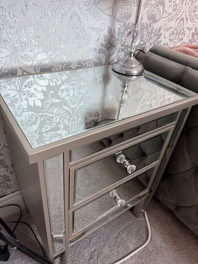 Silver mirror bedside lockers