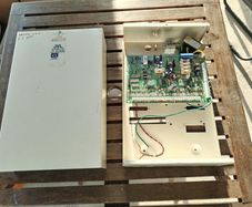 HKC 8/12 Alarm Panel (FREE To Take Away)
