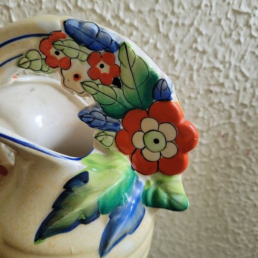 Art deco pair of handpainted vases
